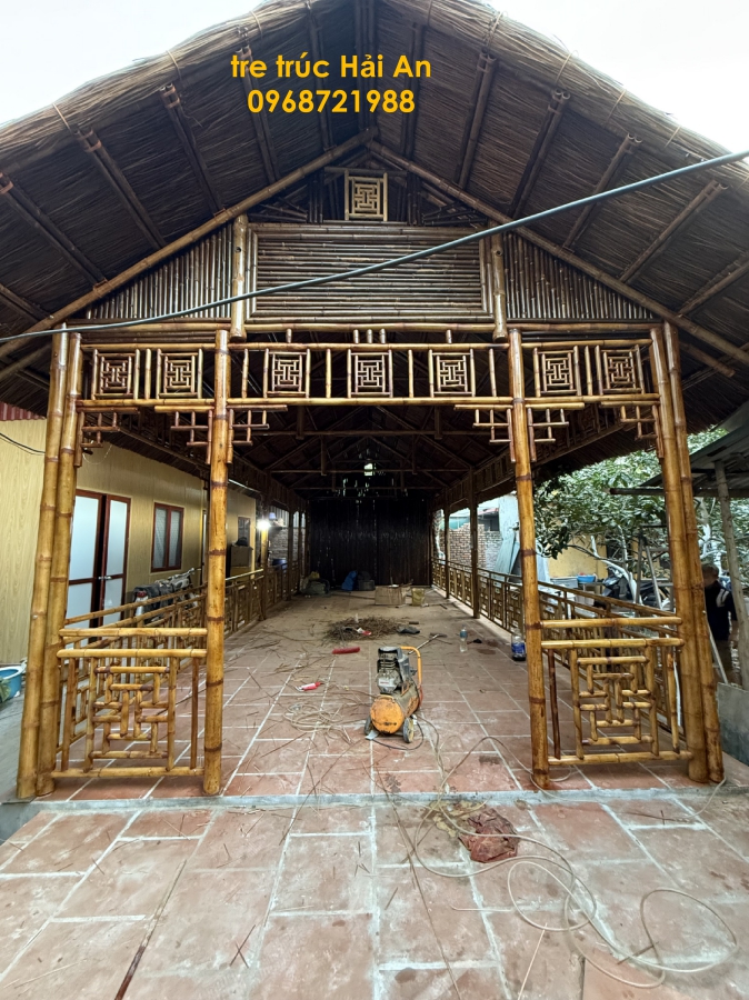 nhà tre mái guột